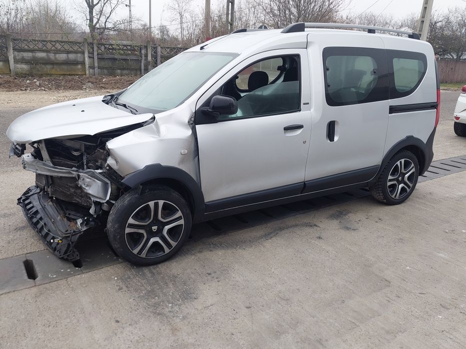 Dezmembrez piese Dacia Dokker 2018 1.2 TCE H5S dokker stepway