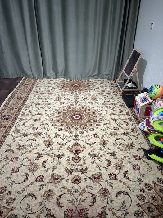 Продам    ковер