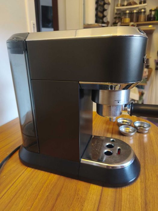 Кафемашина Delonghi EC685
