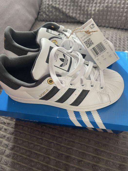 Adidas Superstar