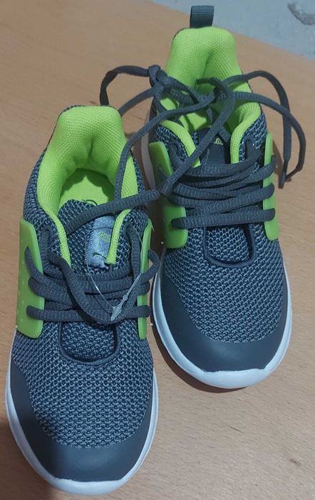 Обувки номер 29 за момче