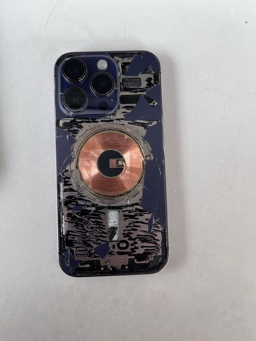 Продается Iphone 14 pro