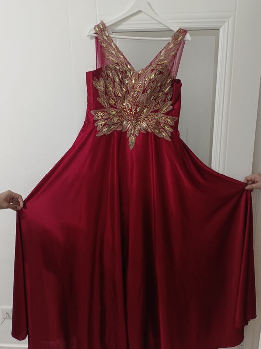 Платье вечернее.