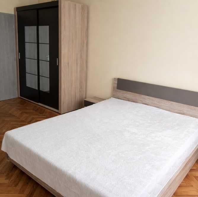 Дава се под наем Тристаен апартамент в София, Зона Б-5 - 120 кв.м за 846.6 € - Снимка #4