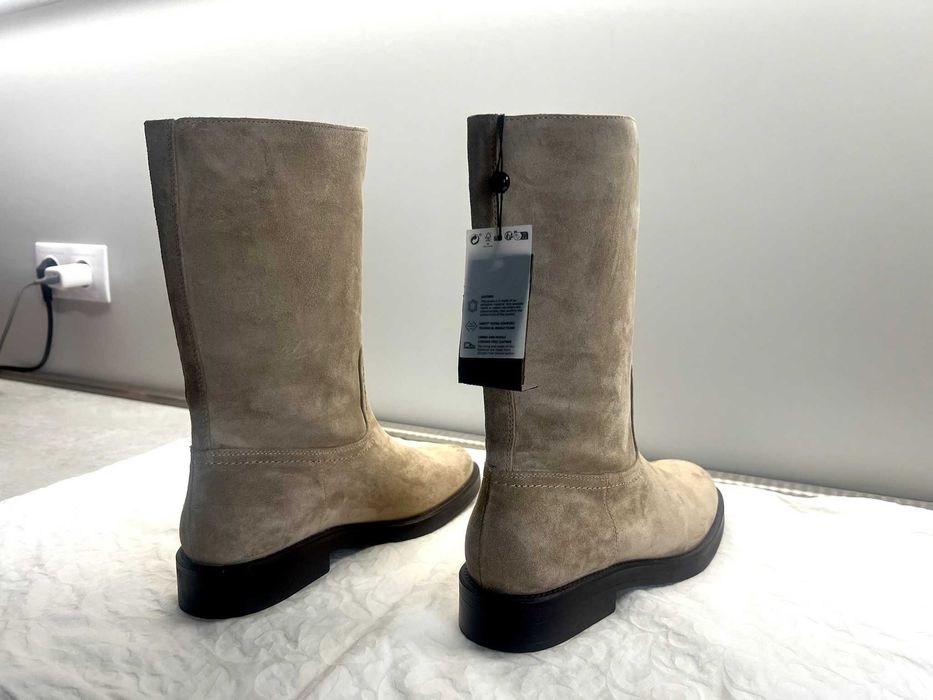 NOI in Cutie Massimo Dutti Cizme Bej Înalte Piele Întoarsǎ Femei 39 Primǎvarǎ / Varǎ STOC EPUIZAT