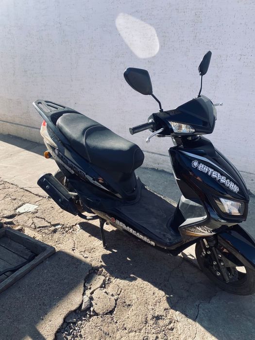 Продам скутер м8