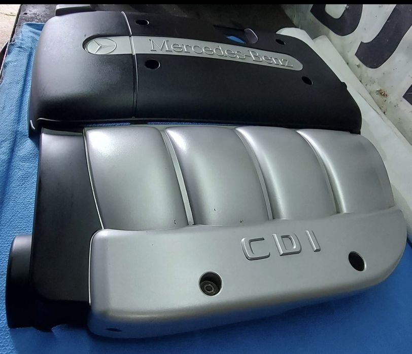 ПВЦ декоративен капак двигател  мерцедес 2.2CDI 2004г