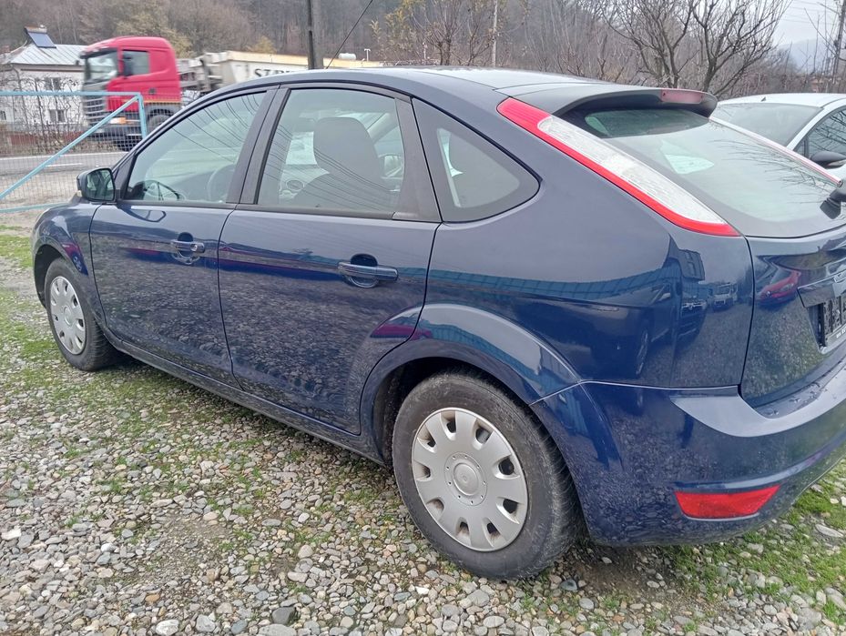 Ford Focus 1;6 Benzina  2011 CASH sau RATE