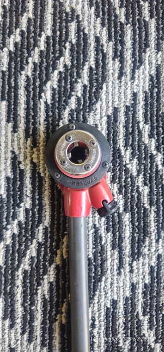 Ключ для нарезки резьбы