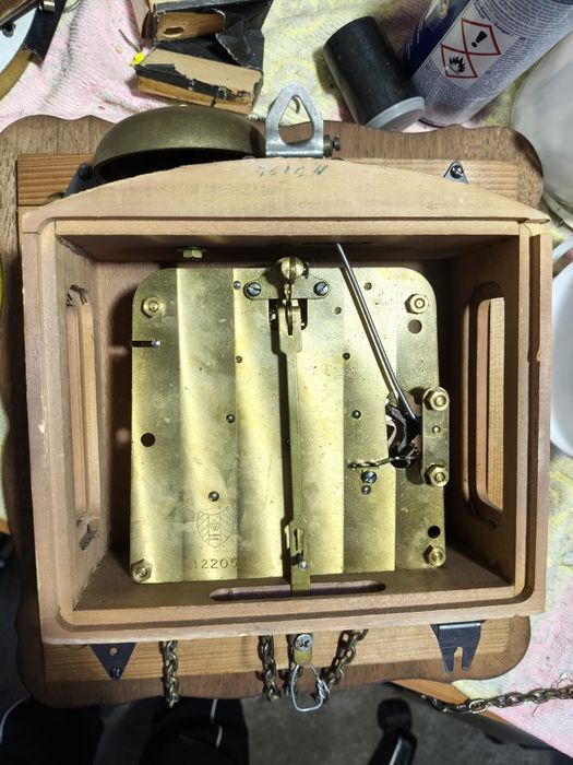 Ceas de perete cu pendul