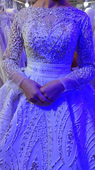 Келин куйнаклар сотилоди нархи келишилган холда