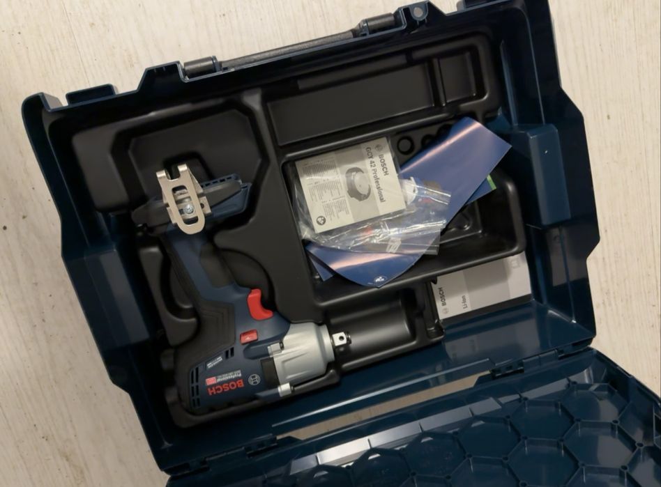Bormasina impact Bosch 18V