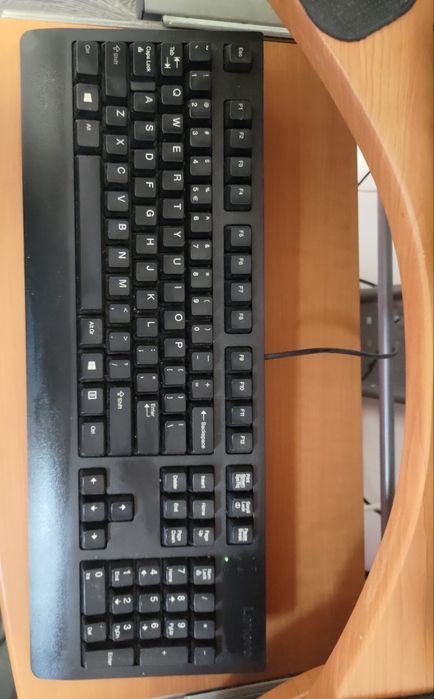 Laptop Lenovo B50-80 | i3 | 8GB RAM | SSD 512GB | Tastatură + mouse in