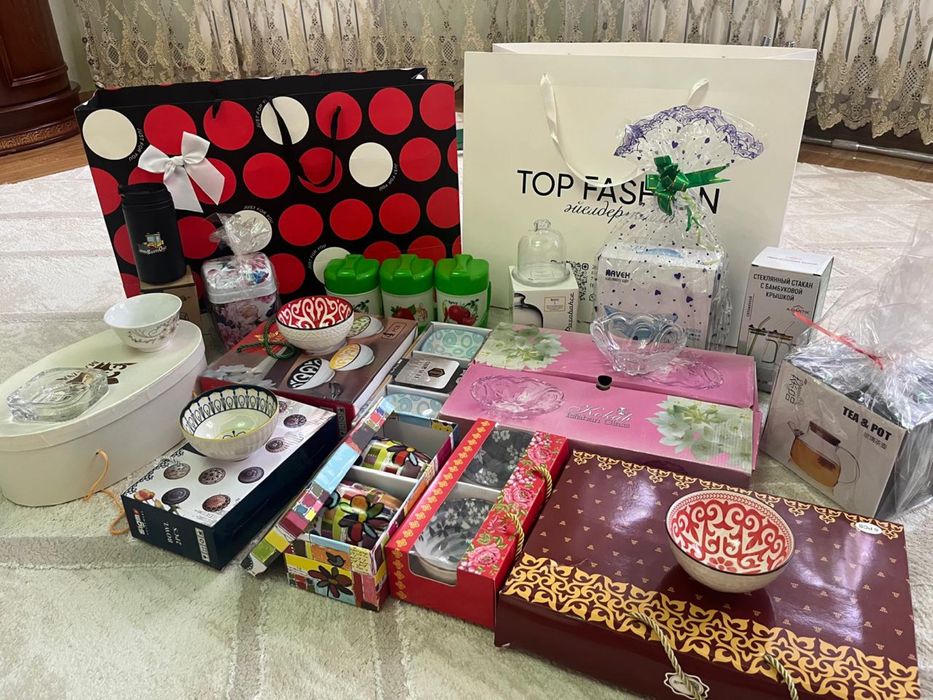 Түрлі ыдыстар сатылады