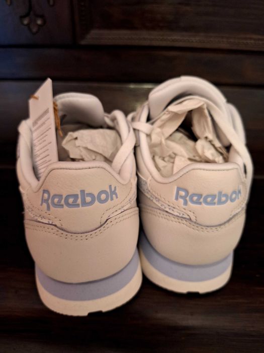 Продавам маратонки Reebok