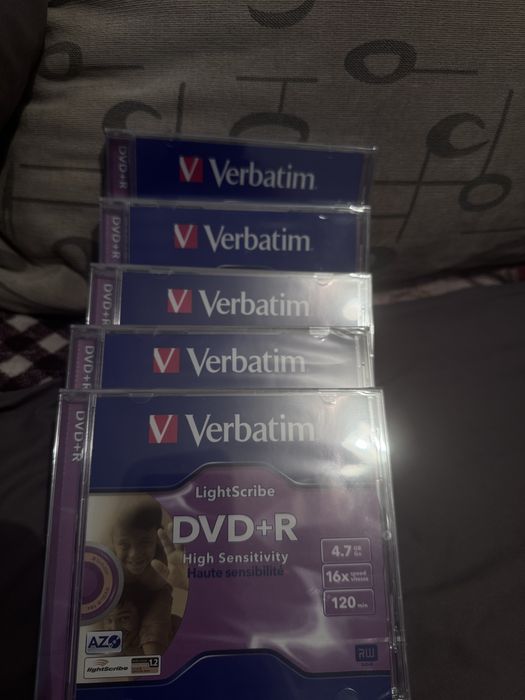 Диски DVD  R новые