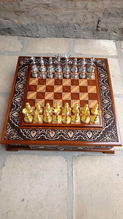 Shaxmat chess Шахматы Yongʻoq daraxtidan yasalgan 40×40 sm