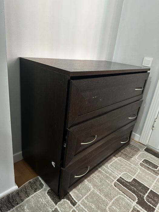 Тумба, тумбочка.