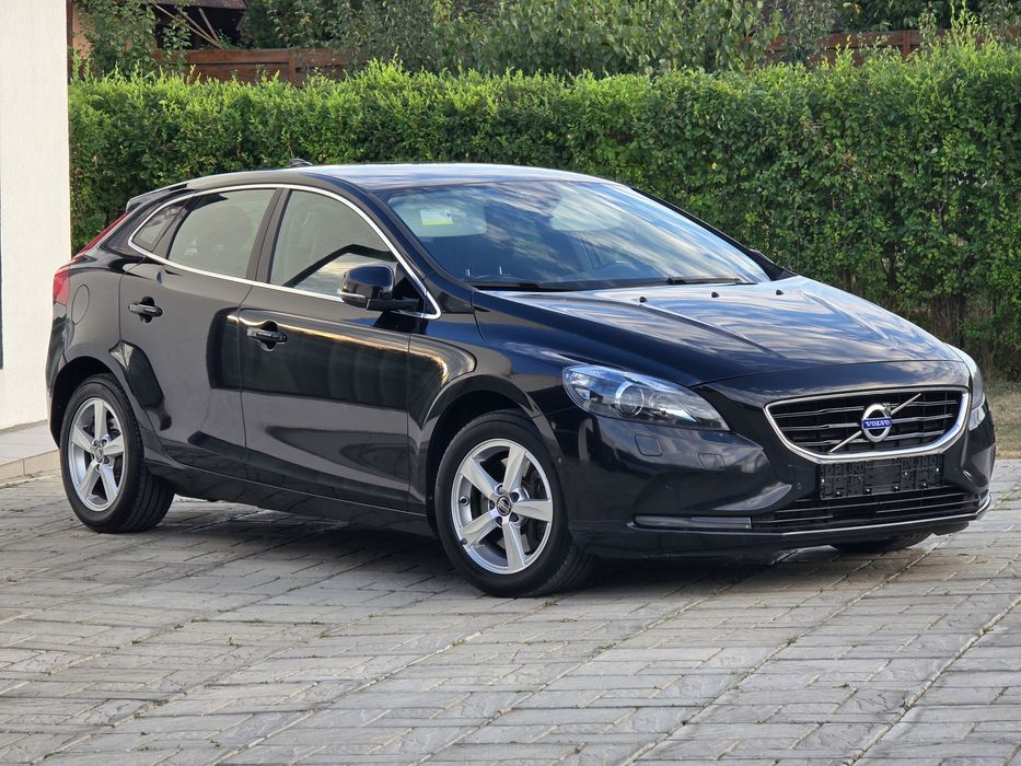 Volvo V40 / Summum Design / 190 CP Dotari Premium