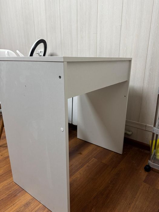 Стол для маникюра