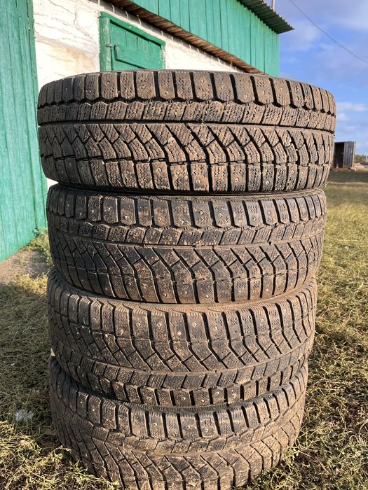 Продам зимний шину