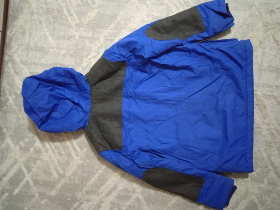 Продам куртку на мальчика