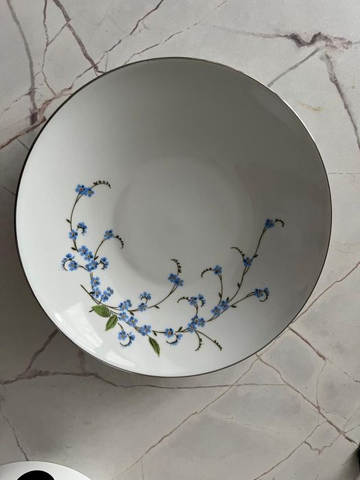 Продаю столовый сервиз