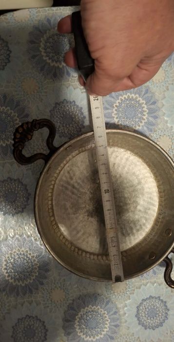 Седем медни тиганчета