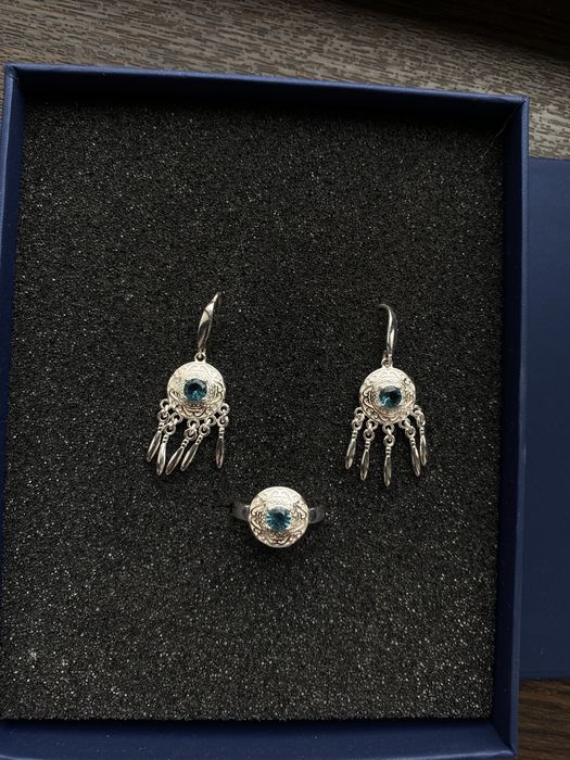 Национальный набор украшения