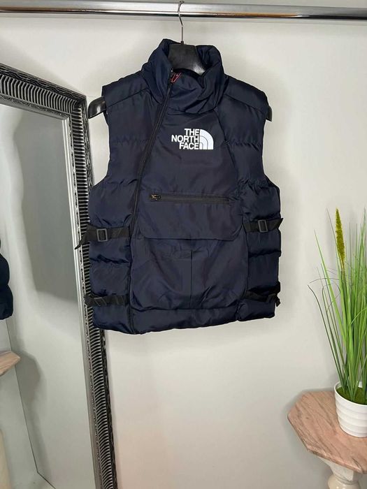 Vesta Northface albastra - model deosebit, stil antiglont