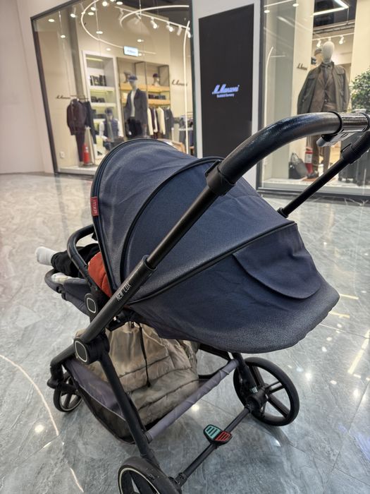 Коляска прогулочная