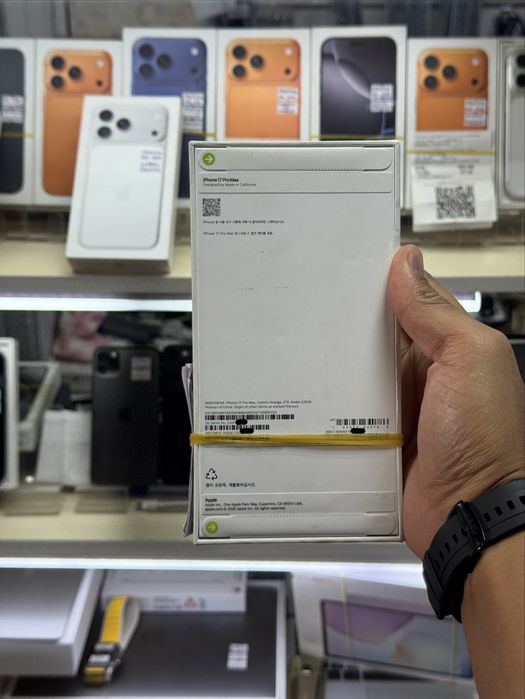 iPhone 17pro max 5G 2tb cosmic orange