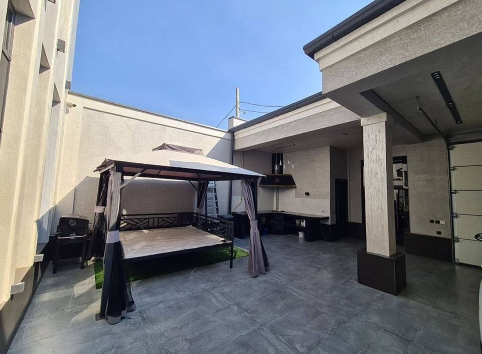 срочно продается Hi-Tech дом циалковиский 3-соток 3-уровень 6-комн 6-с