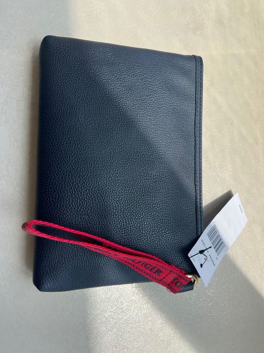 Tommy Hilfiger оригинална нова чантичка