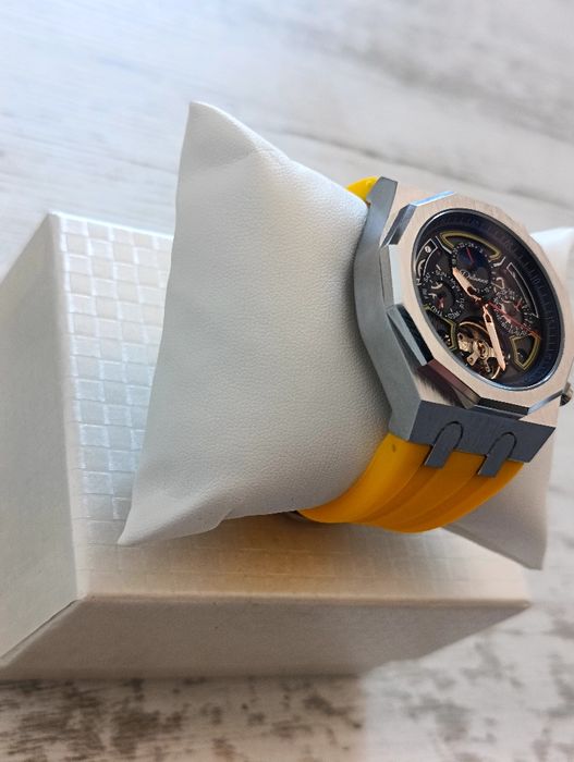 Ceas automatic/mecanic portocaliu/galben,nu eco drive-nou,în cutie