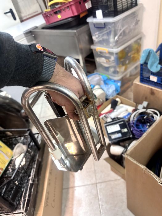 Професионална ръчна преса за картофи / чипс – масивна, неръждаема