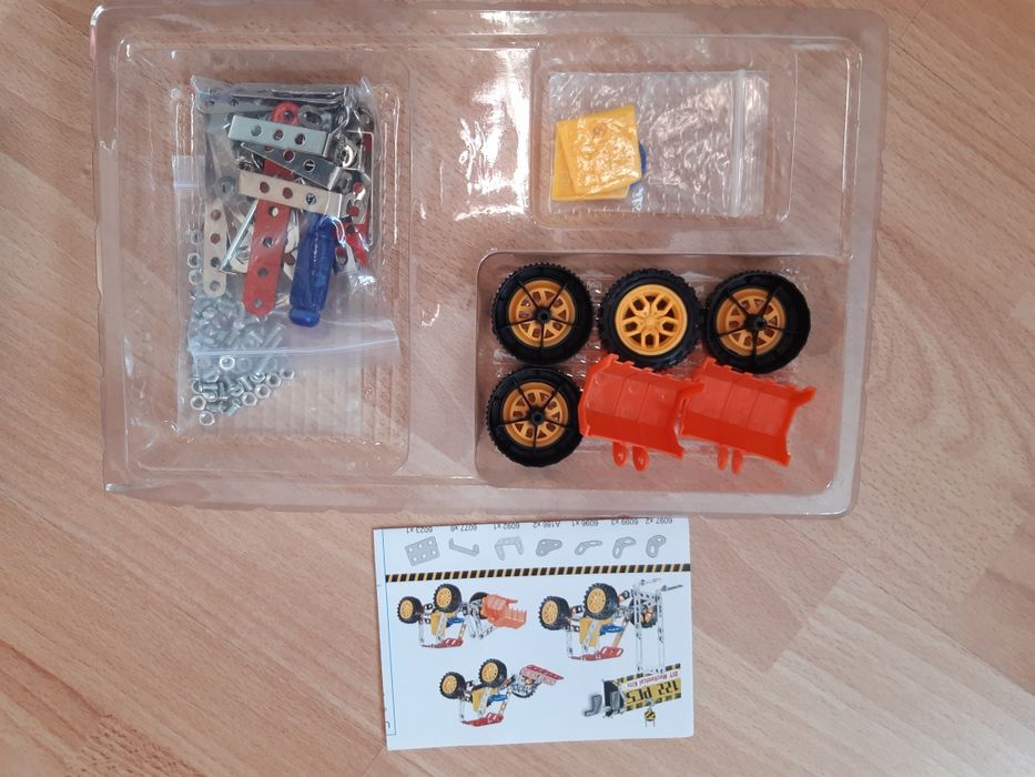 Лот от 2 нови конструктора за деца