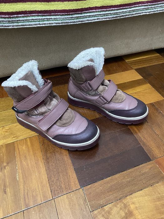 Продам ботинки зимние на девочку