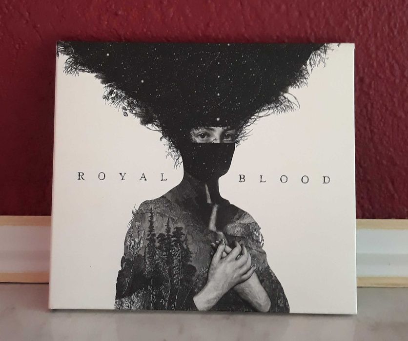 CD-та: Christina Aguilera, Royal Blood, The Pretty Reckless