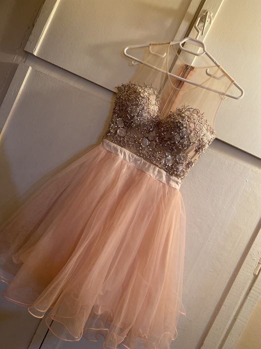 Rochie speciala cu pietricele