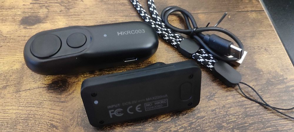 Дистанционно за електронни четци или устройсто с екран с допир.