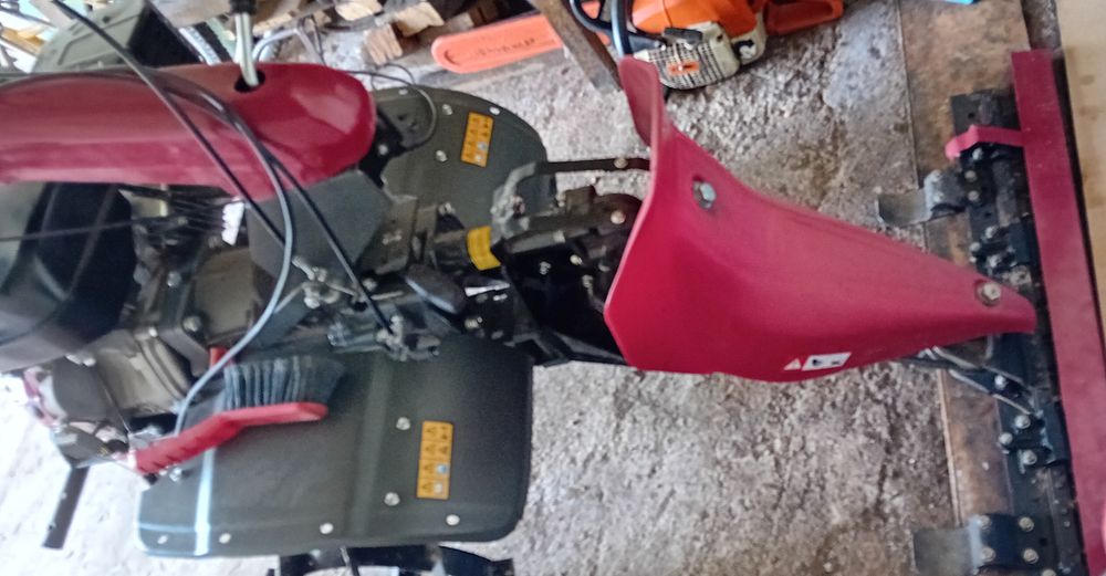 Motocultor Weima WM1100F-6 cu diferential, motor 16 CP,  6 viteze + masa  cosire