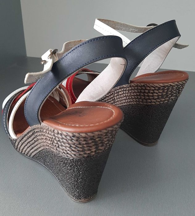 Дамски сандалети естествена кожа