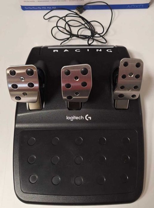 Logitech G29 - Гаранция до 11.2027 г., почти неизползван