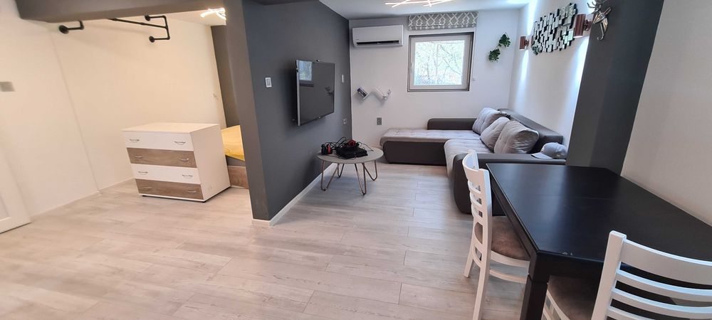 Продава се Едностаен апартамент в Петрич - 38 кв.м за 1500 €/кв.м - Снимка #1