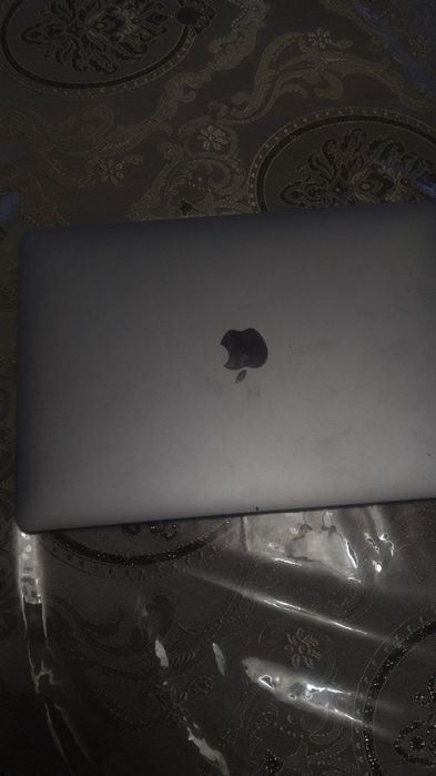 MacBook pro sotiladi.