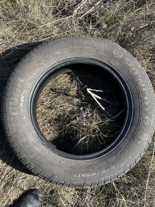 Шины 225/65/17.