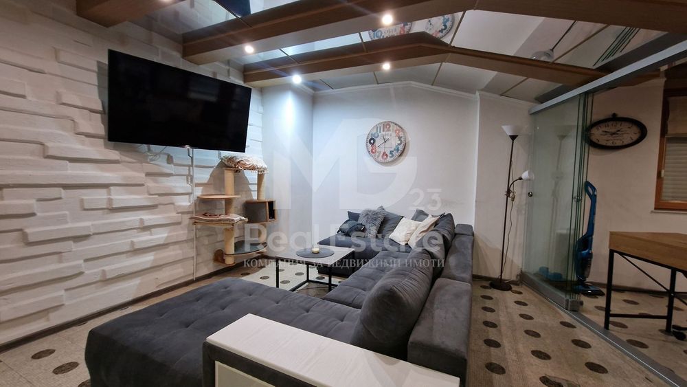 Продава се Тристаен апартамент в Пловдив, Кършияка - 120 кв.м за 2834 €/кв.м - Снимка #2