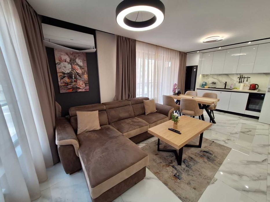 Продава се Двустаен апартамент в Пловдив, Център - 70 кв.м за 2250 €/кв.м - Снимка #3