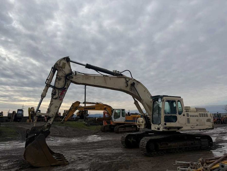 Senile excavator pe senile Volvo EC 360 BNLC piese